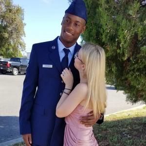 Meet your Posher, Lexi